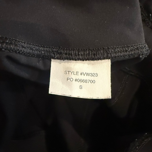 Vuori Daily Legging Womens S Black High Rise Yoga Athletic Pants VW323 - Picture 4 of 5